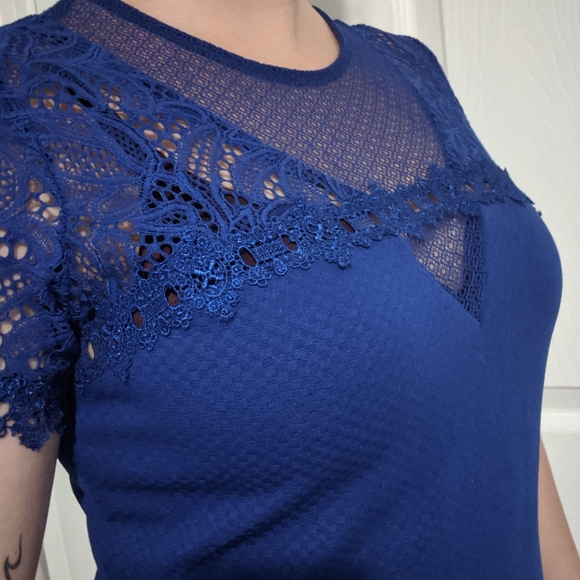 Blue capped sleeve shirt - Picture 5 of 6